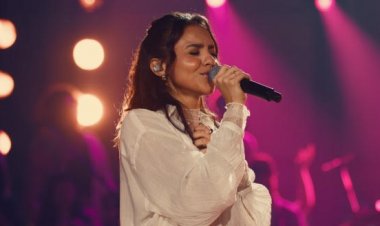 Julia Vitória lança álbum deluxe com canção inédita após “Ao Vivo na Ópera de Arame”