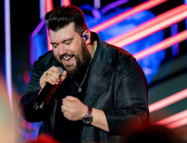 Panda completa um mês como artista mais ouvido do Spotify Brasil