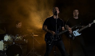 Agonia lança "Rocha Eterna"