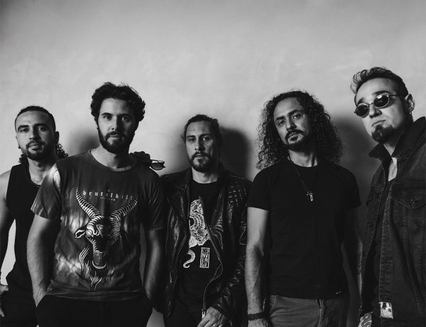 Seeker Becomes Seer: um abismo de memória, presente e devir do rock/metal