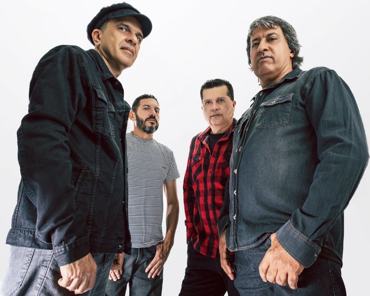 ORGANOCLORADOS TRANSFORMA NIETZSCHE EM ROCK E RESILIÊNCIA